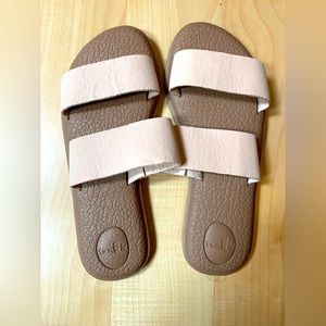 Sanuk Womens Sandals